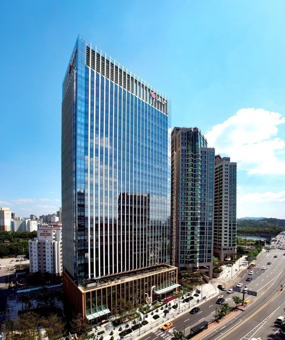 LG U+ 용산 신사옥 공용부 마감공사